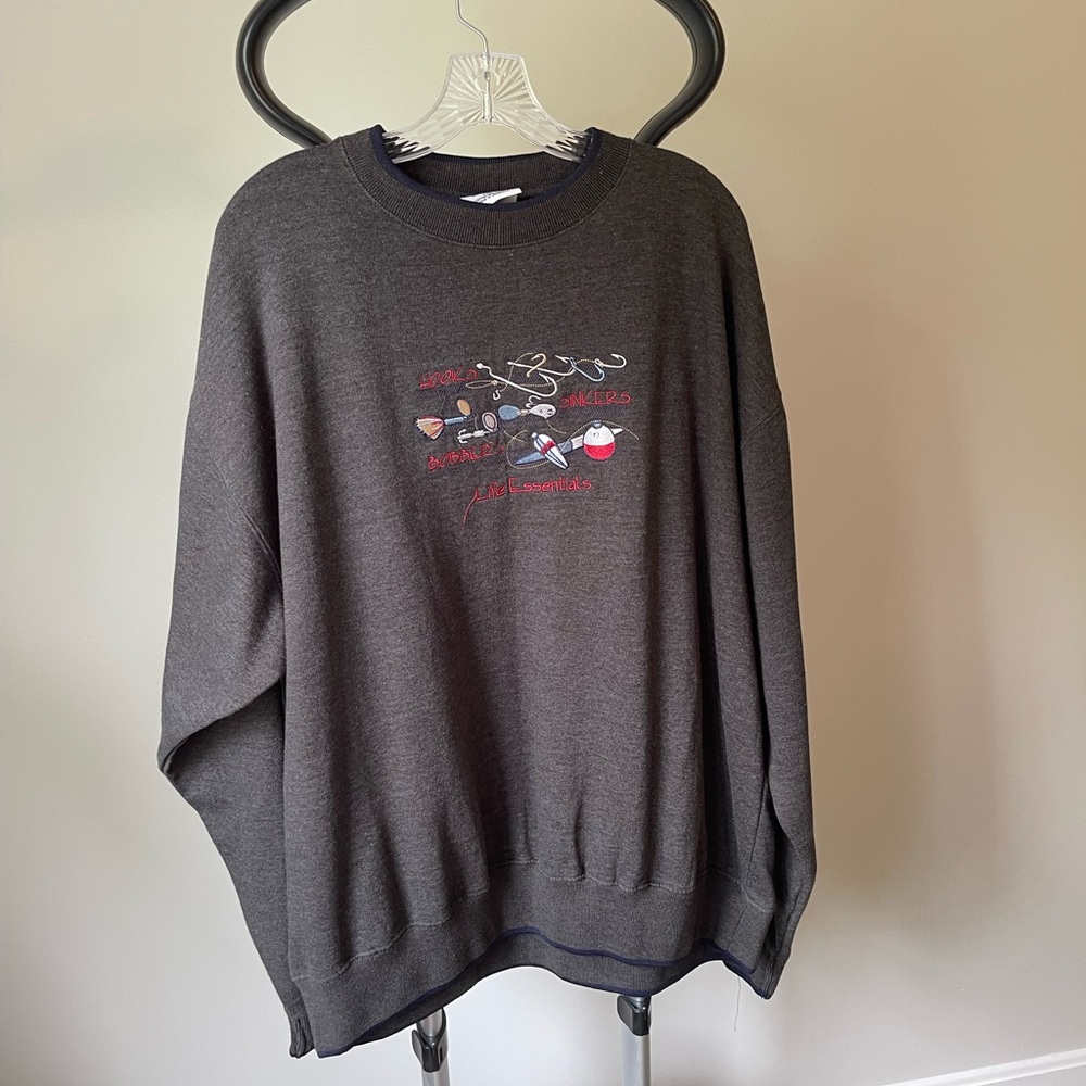 Grey vintage embroidered crewneck sweatshirt streetwear
